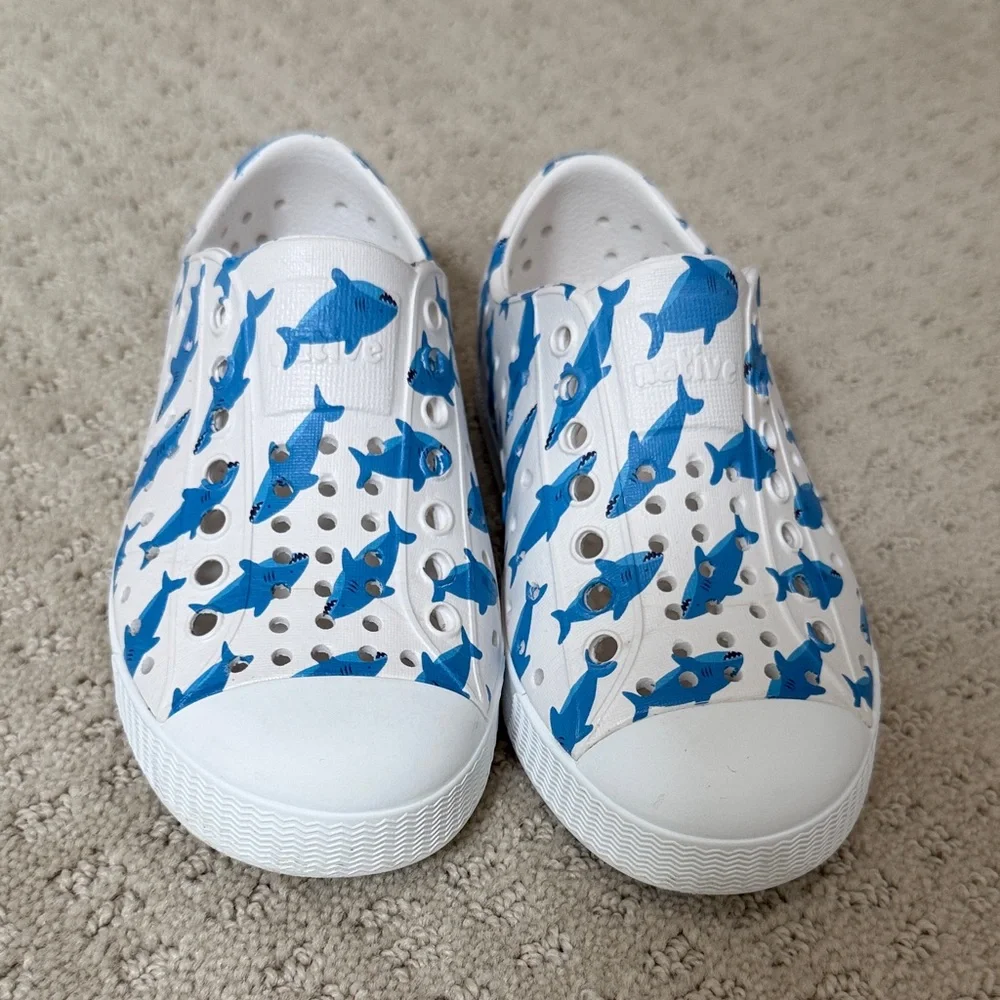 Native Kids Jefferson White Slip-On Water Shoes with Blue Shark Pattern